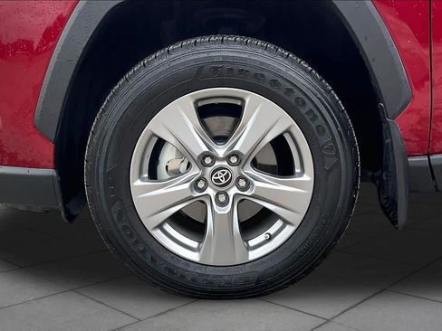 Used 2024 Toyota RAV4 XLE w/ Convenience Package FWD image 11