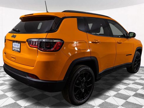 New 2026 Jeep Compass Latitude image 9