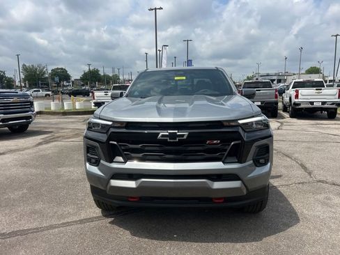 Used 2025 Chevrolet Colorado Z71 w/ Technology Package image 8