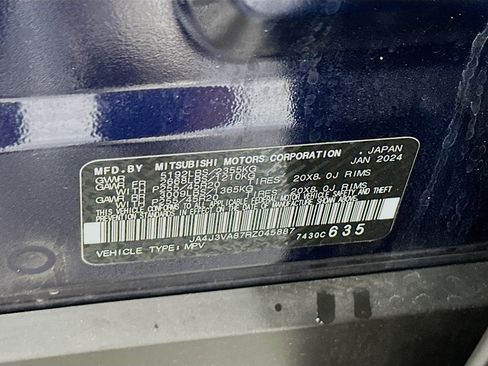 Used 2024 Mitsubishi Outlander SE image 12