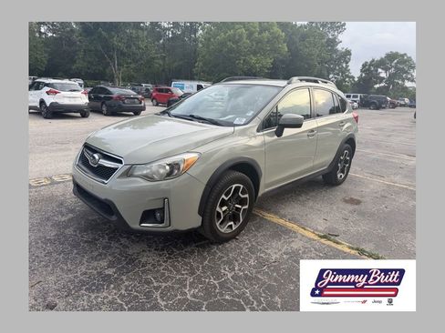 Used 2017 Subaru Crosstrek 2.0i Premium AWD/4WD image 1