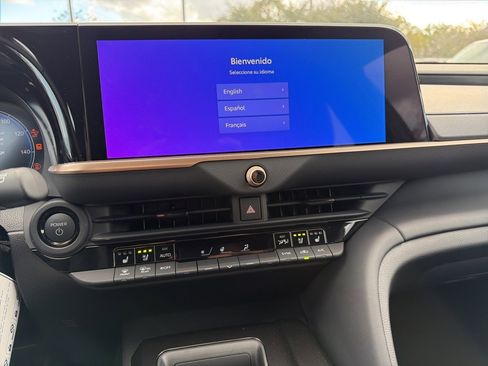 Used 2025 Toyota Crown Signia Limited image 14