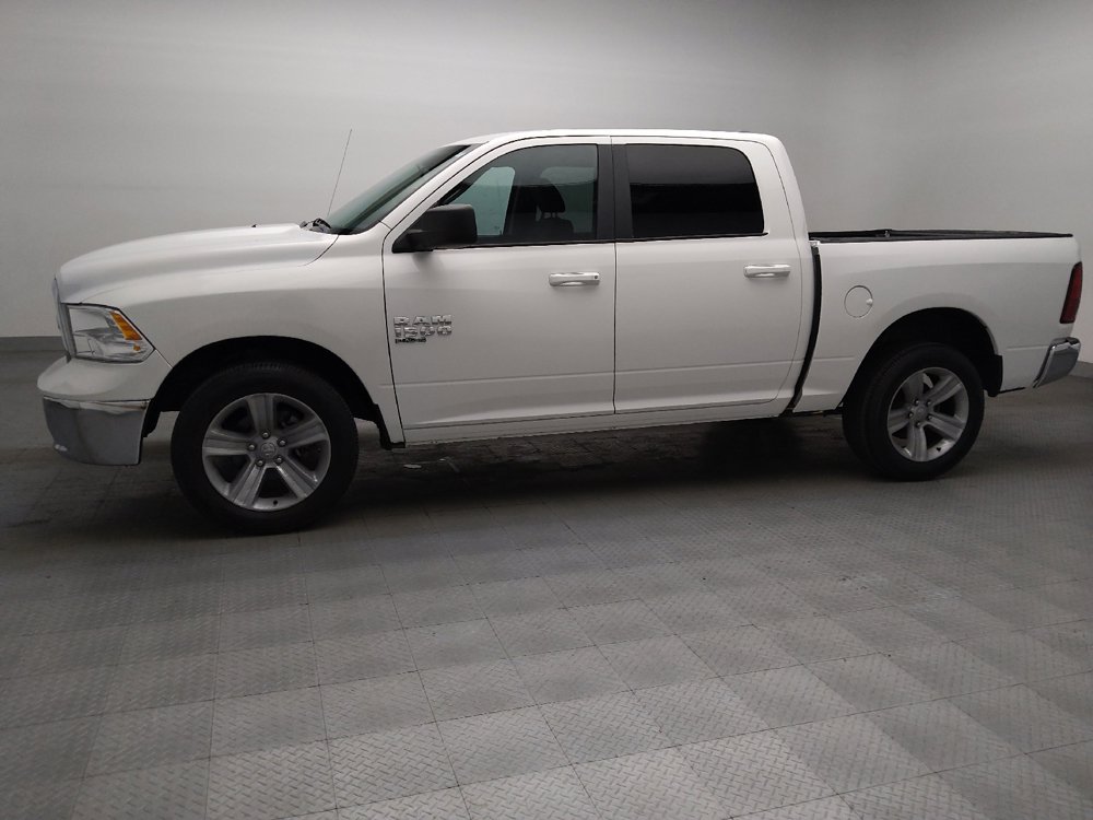 Used 2021 RAM 1500 Classic SLT AWD/4WD image 2