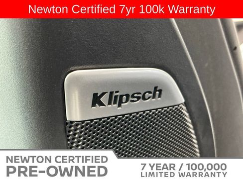 Used 2025 Nissan Armada SL w/ Captain's Chari Seat Package RWD image 10