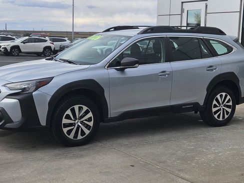 Used 2025 Subaru Outback image 22