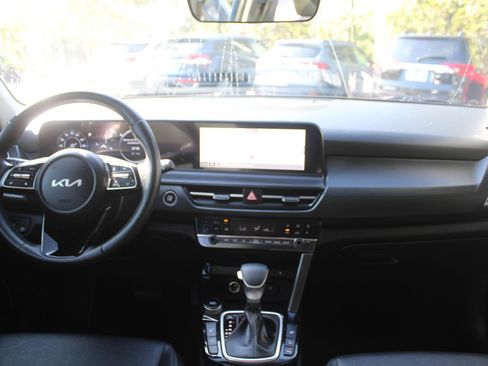 Certified 2026 Kia Seltos EX FWD image 23