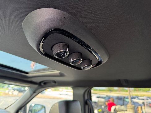 Used 2024 Dodge Durango GT image 12