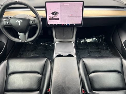 Used 2021 Tesla Model 3 Standard Range Plus image 3