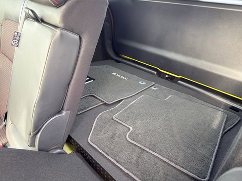 Used 2025 Nissan Kicks SR image 34