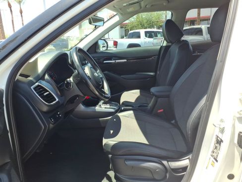 Used 2021 Kia Seltos S FWD image 15