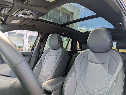 New 2026 Volkswagen Tiguan SE R-Line image 23