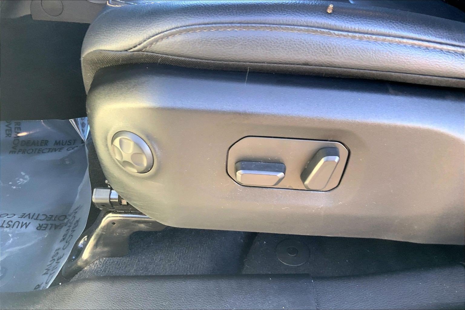 Certified 2024 Jeep Wrangler Unlimited Sahara w/ Safety Group AWD/4WD image 32