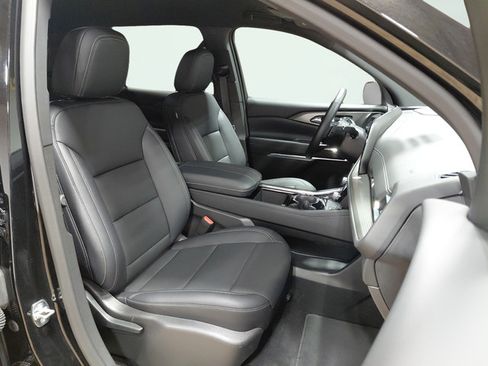 Used 2026 Chevrolet Traverse LT AWD/4WD image 14