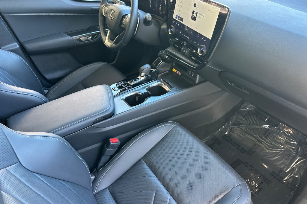 Used 2026 Lexus NX 350 AWD w/ Accessory Package (2T) image 19