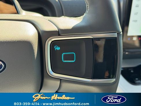 New 2025 Ford Expedition Active image 33