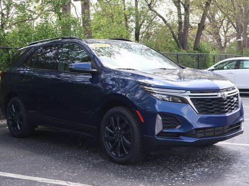 Used 2022 Chevrolet Equinox RS w/ RS Leather Package image 12