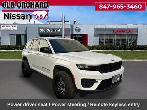 Used 2023 Jeep Grand Cherokee Altitude image 6