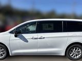 New 2026 Chrysler Pacifica Select image 3