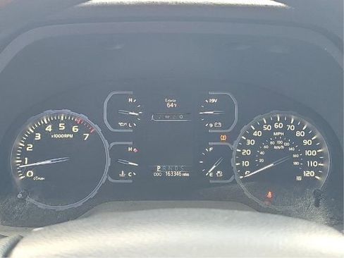 Used 2018 Toyota Tundra SR5 w/ SR5 Upgrade Package image 8