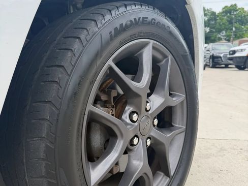 Used 2020 Jeep Grand Cherokee Limited X AWD/4WD image 9