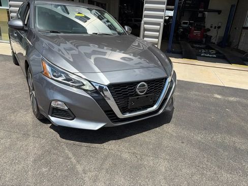 Used 2022 Nissan Altima 2.5 SV w/ SV Premium Package AWD/4WD image 5