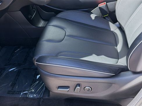 Used 2025 Hyundai Palisade SEL image 16