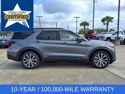 Used 2025 Ford Explorer ST-Line image 8
