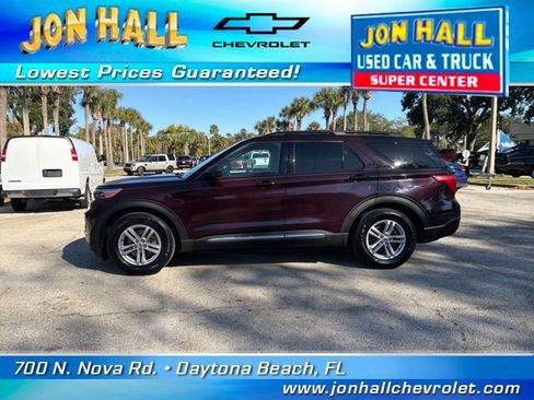 Used 2022 Ford Explorer XLT image 4