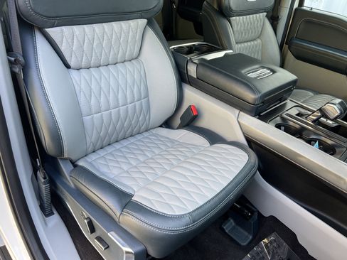 Used 2022 Ford F150 Limited image 21