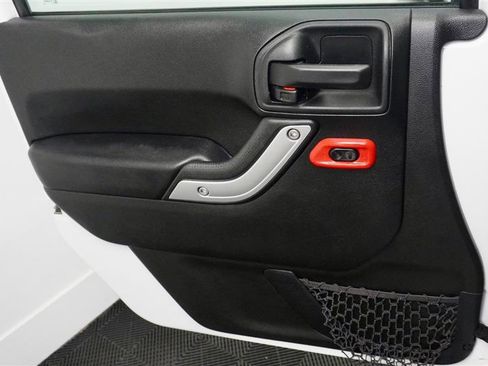 Used 2016 Jeep Wrangler Unlimited Sahara w/ Max Tow Package image 31