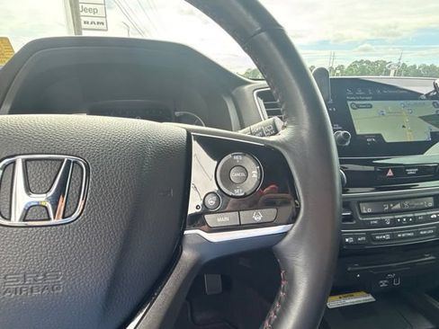 Used 2022 Honda Pilot Black Edition image 18