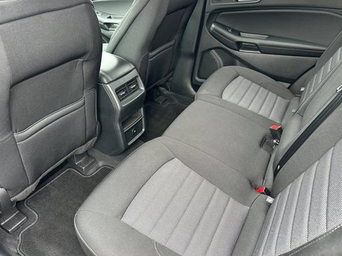 Used 2024 Ford Edge SE w/ Black Appearance Package AWD/4WD image 11