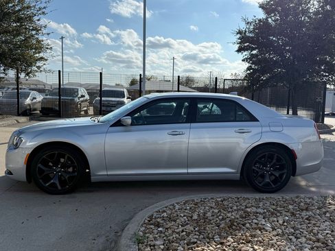 Used 2023 Chrysler 300 S image 2
