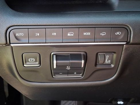 Used 2023 Cadillac Escalade Sport w/ LPO, ONYX Package AWD/4WD image 24