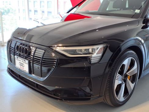 Used 2023 Audi e-tron Premium Plus w/ Premium Plus Package AWD/4WD image 7