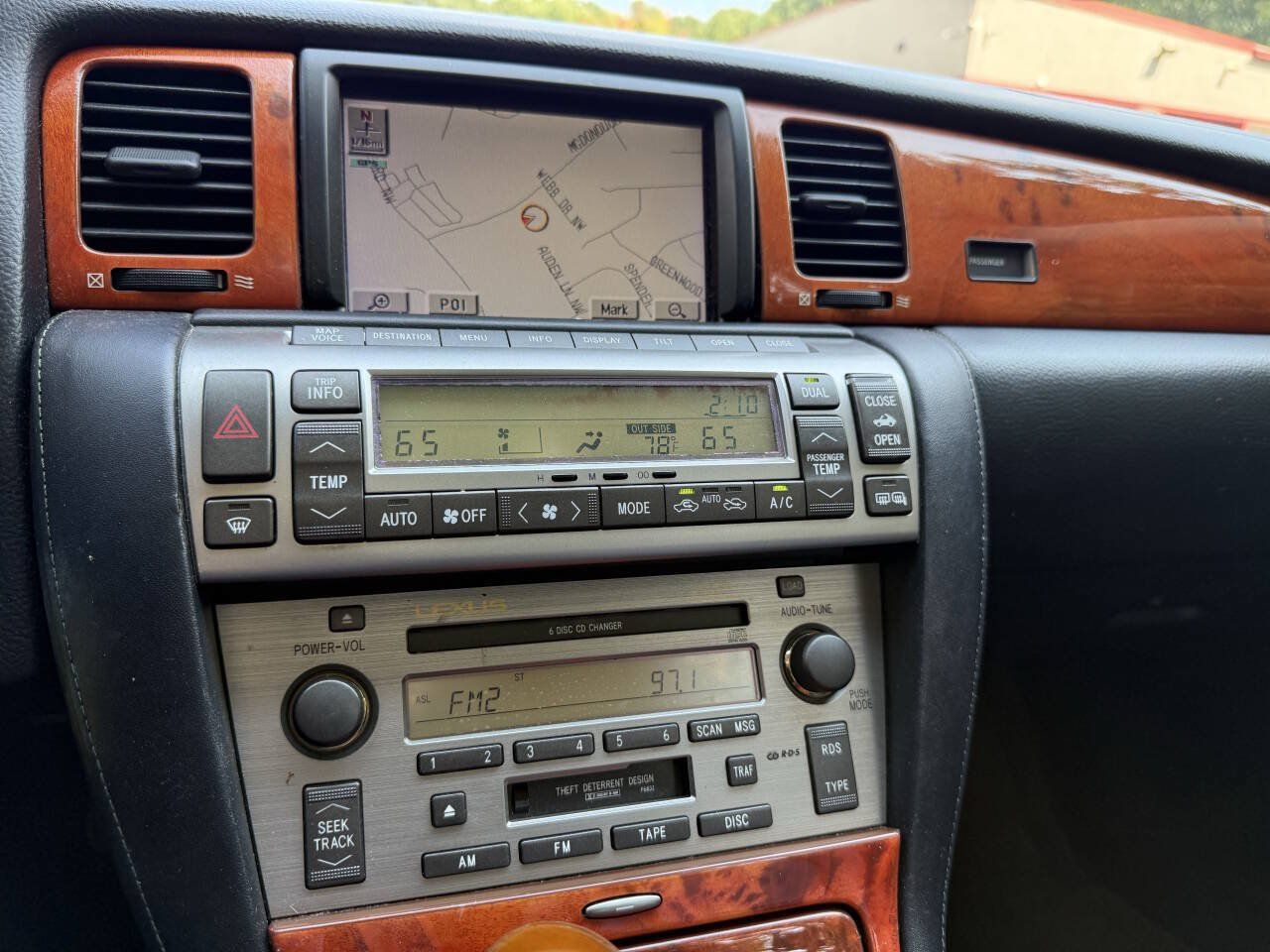 Used 2004 Lexus SC 430 Convertible RWD image 29