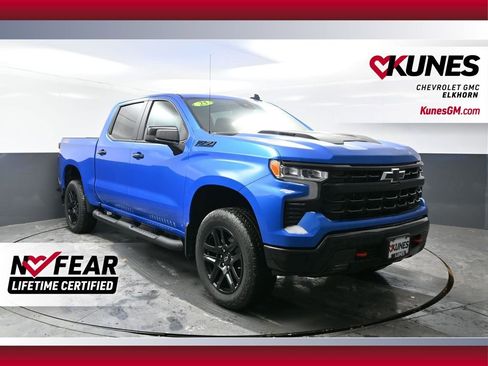 Used 2025 Chevrolet Silverado 1500 LT Trail Boss w/ LPO, Dark Essentials Package image 1