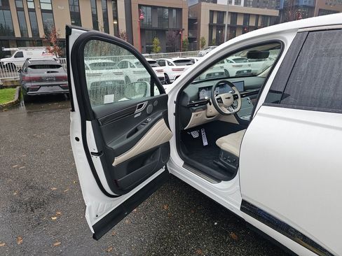 New 2026 Genesis GV80 3.5T e-SC image 20