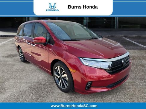 Certified 2023 Honda Odyssey Touring image 1