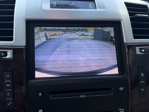 Used 2007 Cadillac Escalade 2WD w/ Information Package image 12