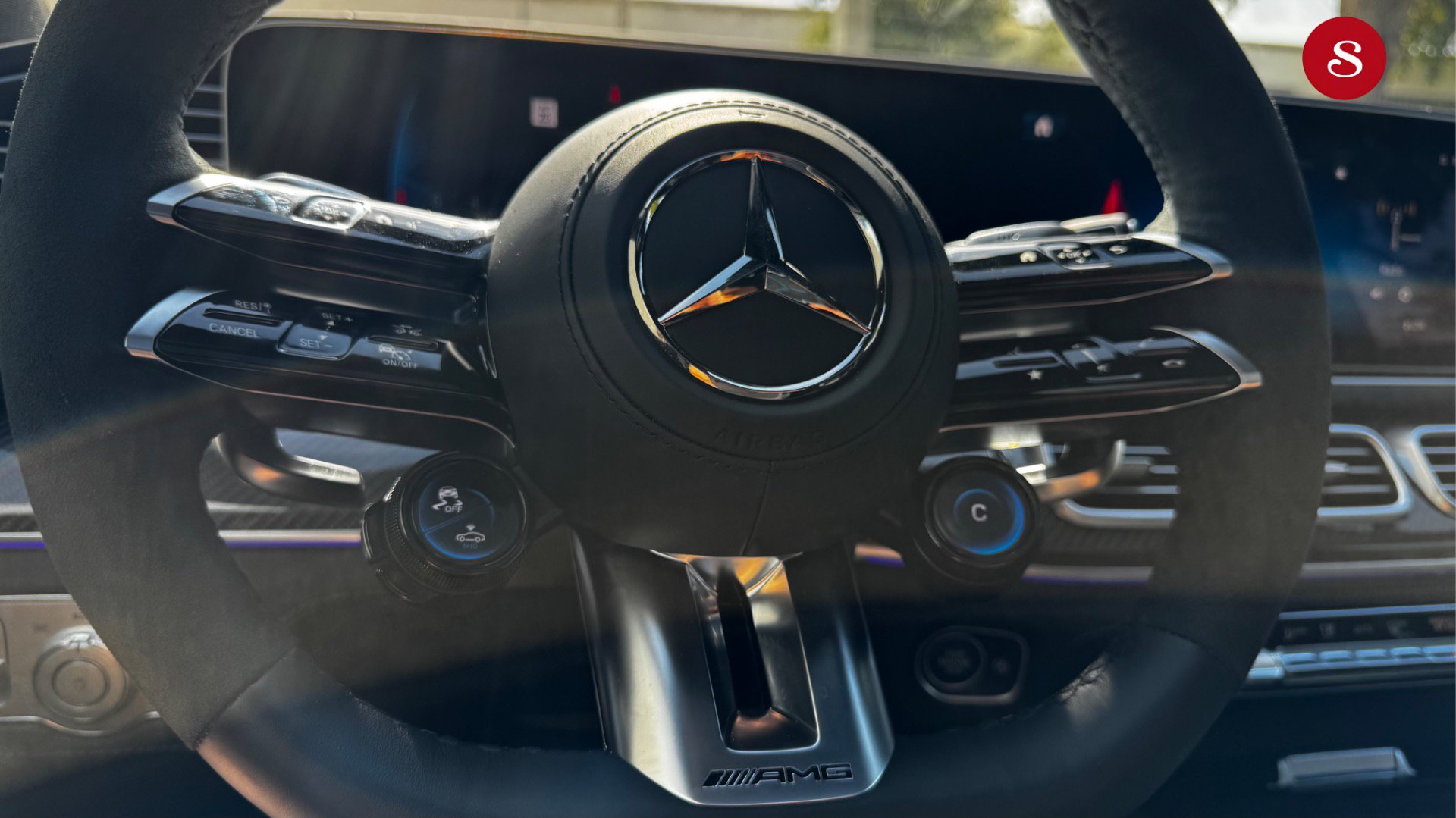 Used 2026 Mercedes-Benz GLE 53 AMG 4MATIC Coupe w/ Driver Assistance Package image 13