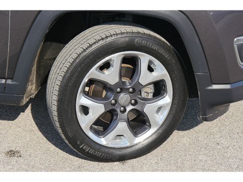 Used 2018 Jeep Compass Limited w/ Navigation Group image 31