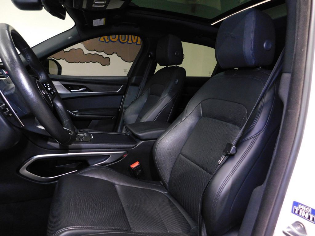 Used 2023 Jaguar F-PACE S AWD/4WD image 29