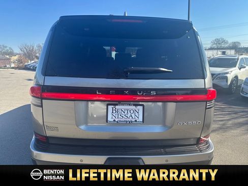 Used 2024 Lexus GX 550 image 40