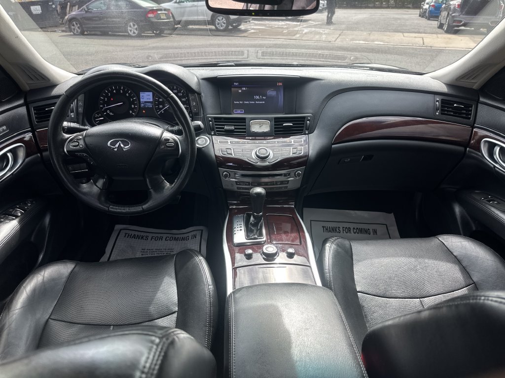 Used 2015 INFINITI Q70 3.7 RWD image 26