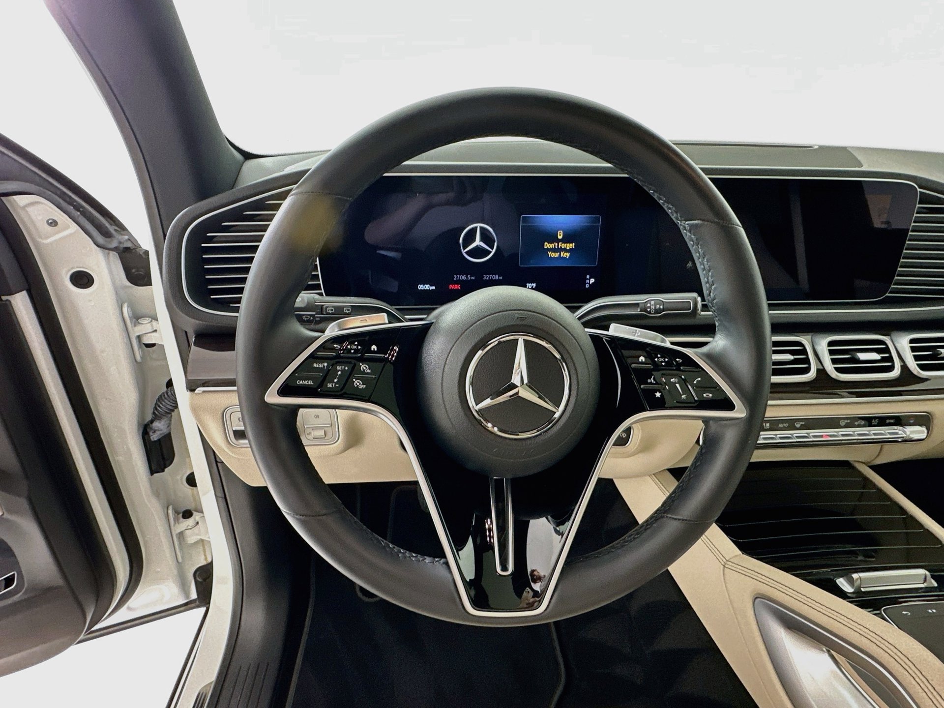 Used 2024 Mercedes-Benz GLE 350 4MATIC image 12