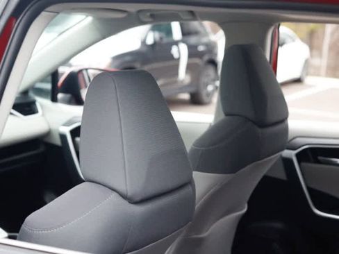 Used 2023 Toyota RAV4 XLE image 28