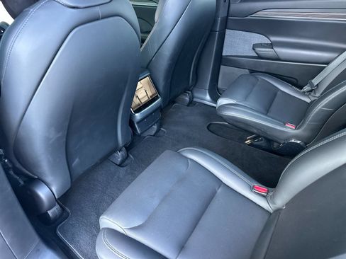 Used 2023 Tesla Model X AWD/4WD image 12