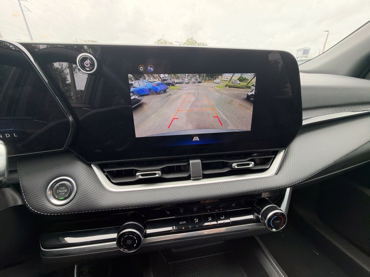 Used 2025 Chevrolet Equinox LT FWD image 10