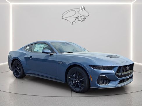 New 2026 Ford Mustang GT RWD image 4
